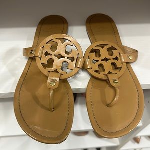 Tory Burch patent leather sandals size 9